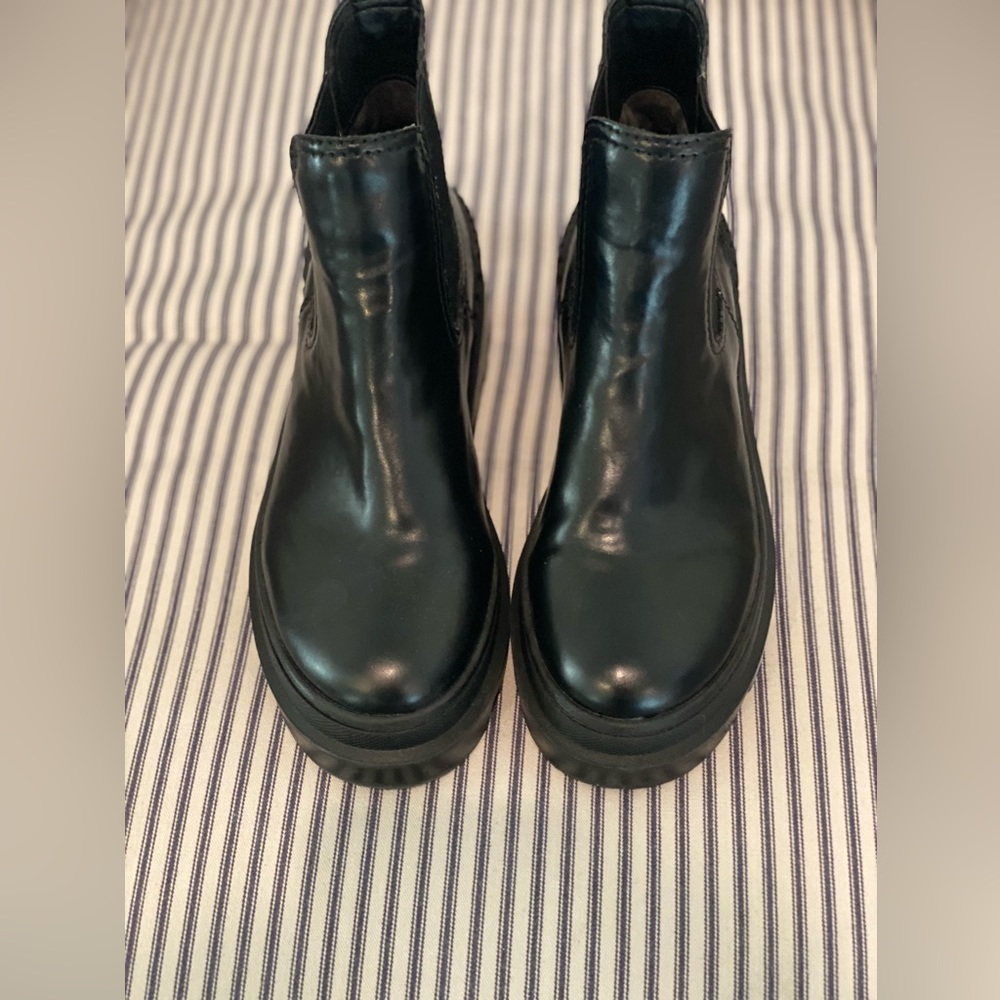 Sam Edelman black chunky boots size 7, never worn. Beautiful boots!